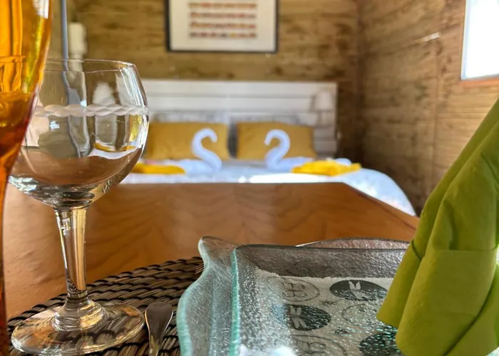 Luxury tent Wagonlit 27 Vexin-Sur-Epte